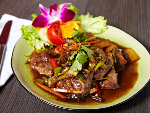 Stir-fried fillet duck breast with 3 kinds of mushrooms