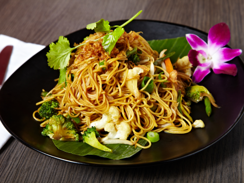Stir-fried noodles with vegetables