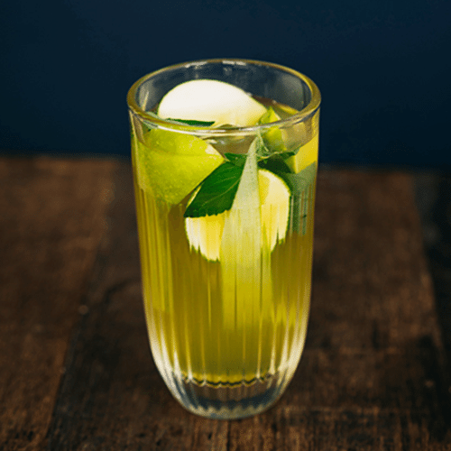 Homemade cold brew iced tea (apple & rhubarb)