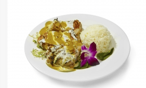 Grilled chicken leg with curry and coconut milk