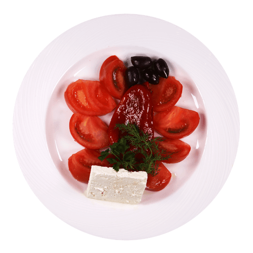 Розов домат, печена чушка, краве сирене, маслини