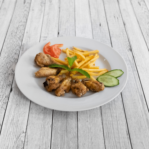 Pouletflügeli (6 Stück) mit Pommes Frites