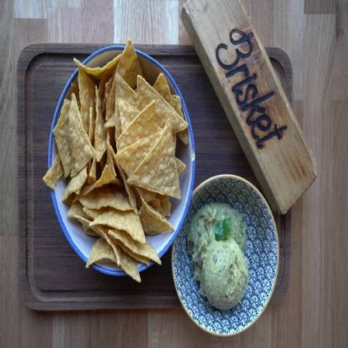 Lunch - Nachos & Guacamole
