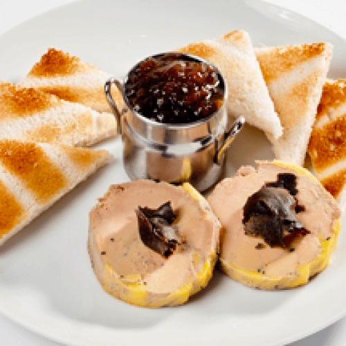 Foie Gras de Canard aux Truffes du Périgord Cuit au Torchon et Chutney d’Oignons