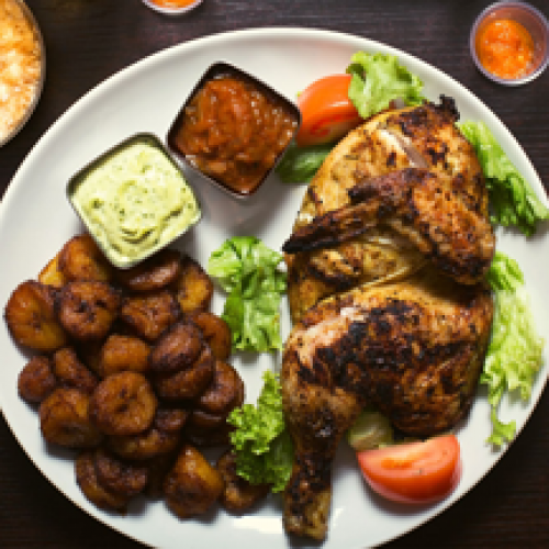 1/2 Poulet Braisé (Riz Jaune ou Riz Rouge)