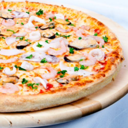 Pizza fruits de mer sénior