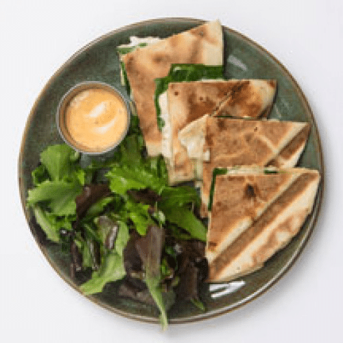 Pita toastée crème de chèvre, miel, noix, épinards