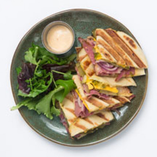 Pita toastée pastrami cheddar