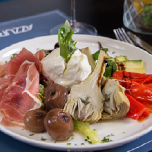 Burrata Prosciutto et Legumi