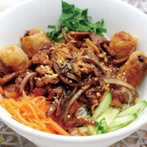 R16-Bo Bun(Vermicelle, Nem, Boeuf au Oignon)