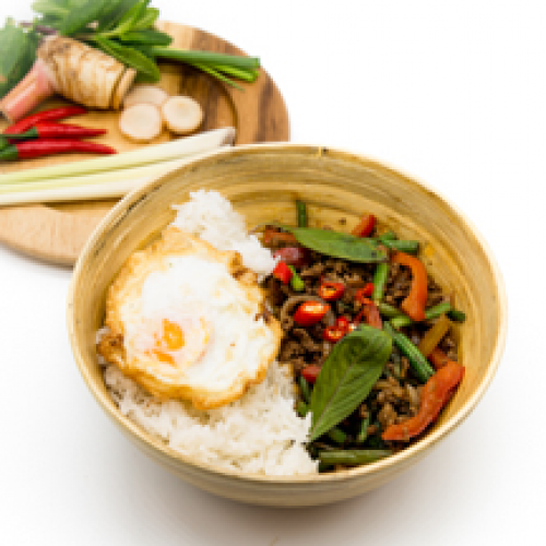 Riz Canapé au Boeuf Haché avec Oeuf au Plat