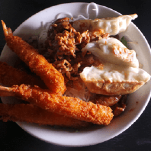 Bo Bun Boeuf, Crevettes Panées et Gyozas Poulet