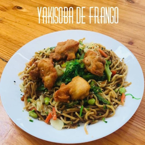Yakisoba com frango