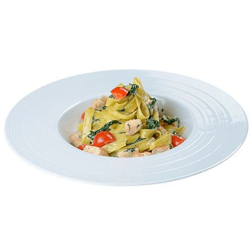 Tagliatelle cu somon, spanac si sos alb