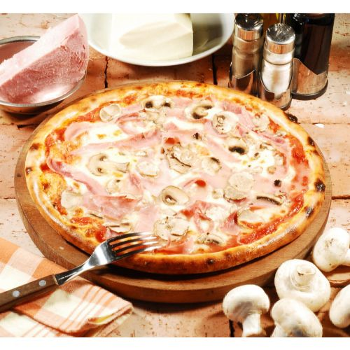 Pizza Prosciutto e Funghi