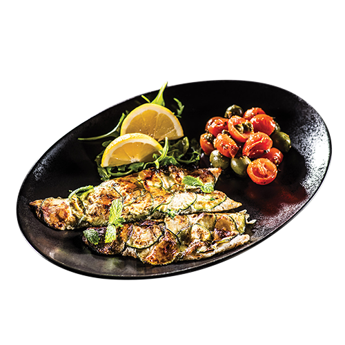 File de biban in crusta de zucchini cu rosii cherry, masline si capere