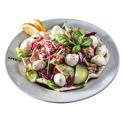 Salata cu mozzarella, ton, rosii si castraveti