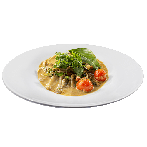 Yellow curry with fresh summer vegetables and cashew nuts