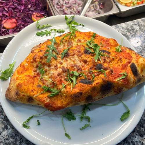 Pizza Sicilia (gevuld) half pikant