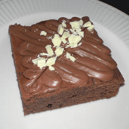 Huisgemaakte brownie chocolade topping