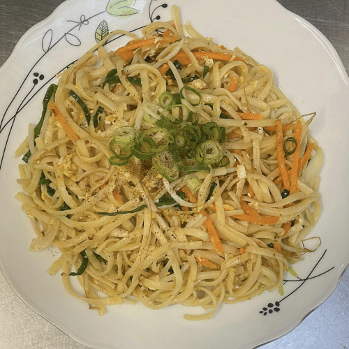 Nouilles sautées aux légumes