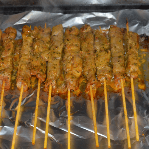 Brochette agneau arostinci