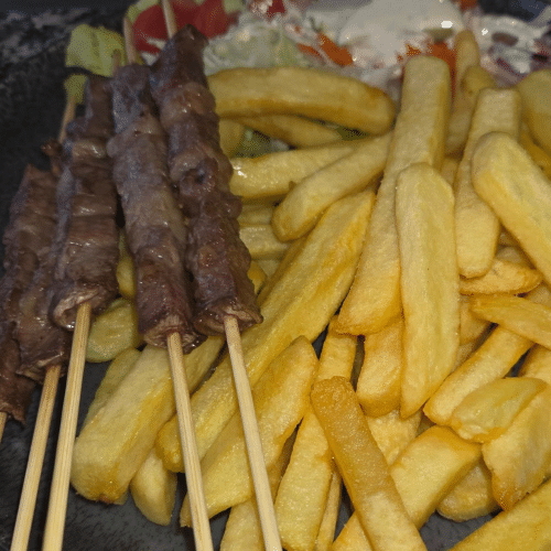 Plat brochettes d'agneaux