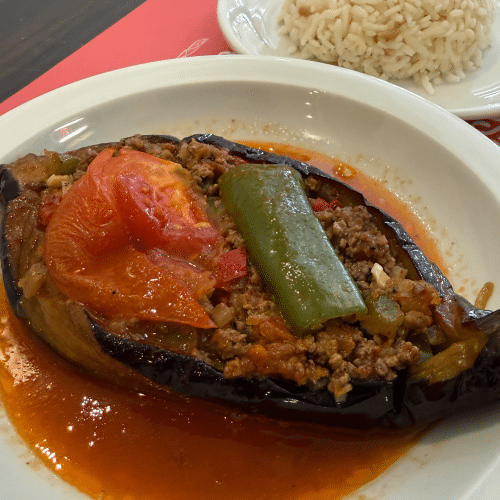 Aubergine chaude et riz au