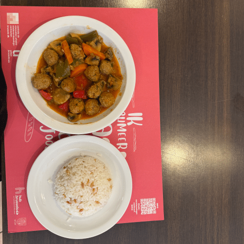 Boulettes de viande avec riz  seulement le jeudi