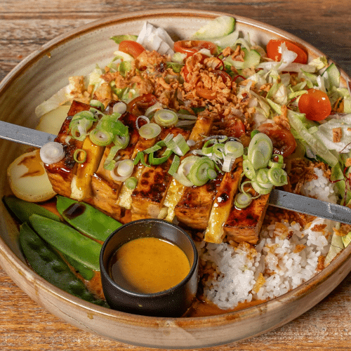Tofu & Pineapple rice bowl - Peanut sauce (vegan)