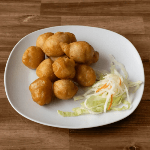 Kipballetjes met zoetzure saus