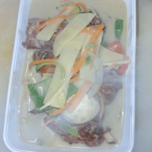 Thaise groene curry met ribbetjes en kokosmelk