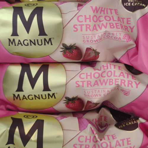Magnum white chocolate Strawberry  110ml