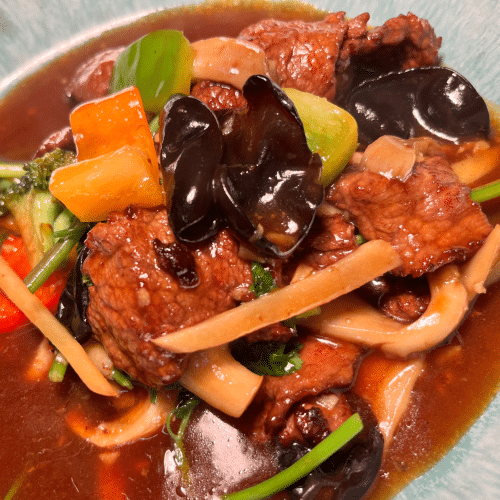 Emincé de boeuf sauté au gingembre, coriandre, jus de citron