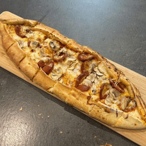 Sucuklu pide