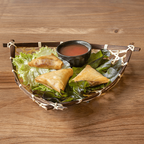 Beef curry triangles (3 pieces)