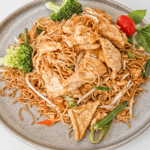 Nouilles sautées aux tofu et légumes