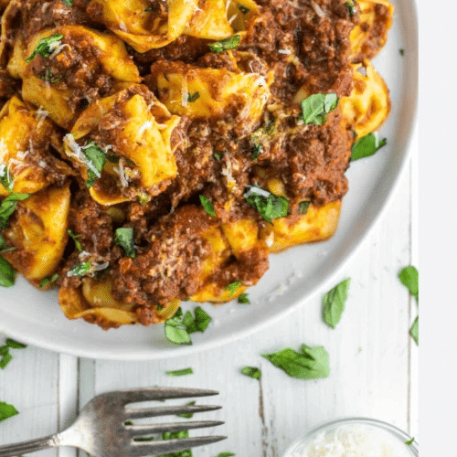 Nm.251 tortellini avec épinard ricotta, sauce Bolognese