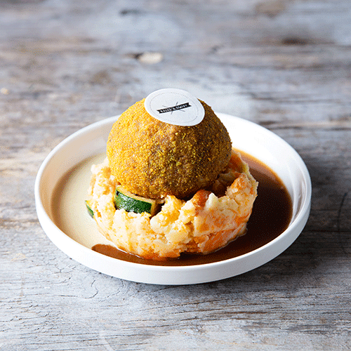 Pure chicken ball with stoemp or salad