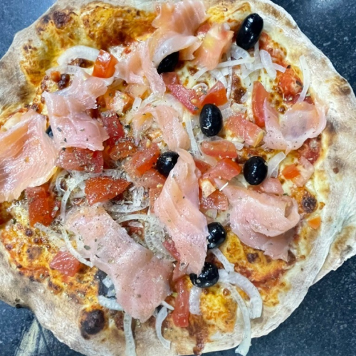 Pizza al salmone