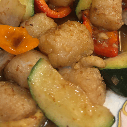 Coquilles Saint-Jacques sautées aux légumes de saison