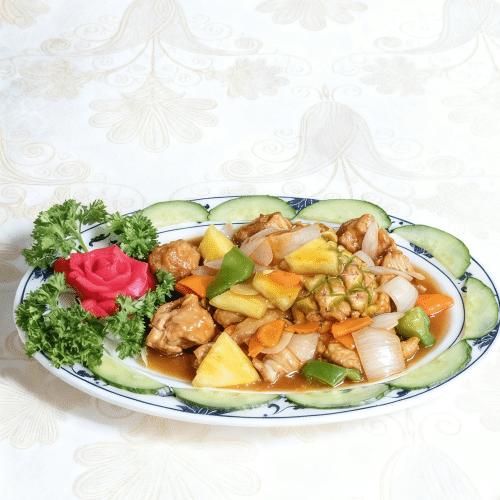 Gesneden kip met verse ananas