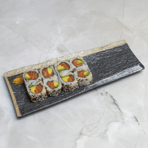 Saumon avocat avec sésame mixte