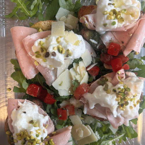 Bruschetta mortadella e pistaccio