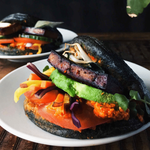 zwarte bao buns steak