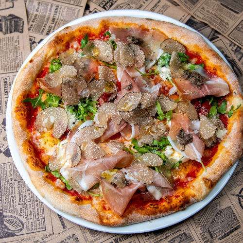 Pizza Fabio al tartufo e burrata