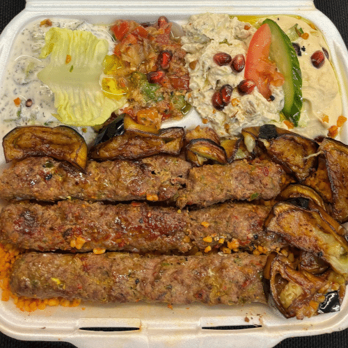 Schotel Kabab halape met Gegrilde aubergine .