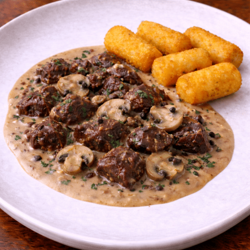Mijoté de biche champignons croquettes