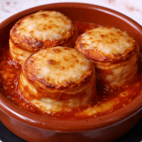 Roulade chèvre, aubergine, chorizo, ail et tomate