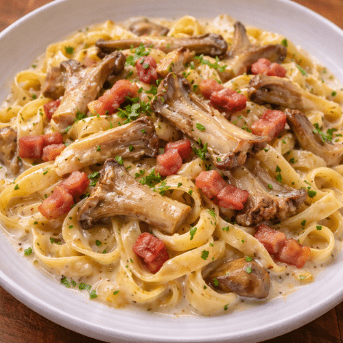 Tagliatelle pleurotes, lardons, crème et ail